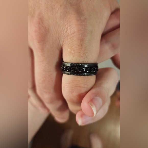✨3/$38  New Unisex Midnight Black Spinner Ring ~ Anxiety Fidget Ring Jewelry - Picture 4 of 9